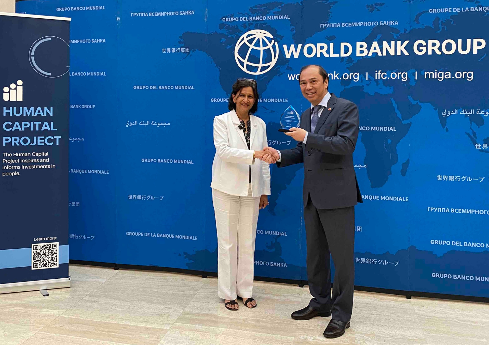 ຫັນ​ແຫຼ່ງ​ກຳ​ລັງ​ມະ​ນຸດ​ເປັນ​ດີ​ເລີດ​ເພື່ອ​ຮັບ​ໃຊ້​ການ​ເຕີບ​ໂຕ​ແບບ​ຍືນ​ຍົງ